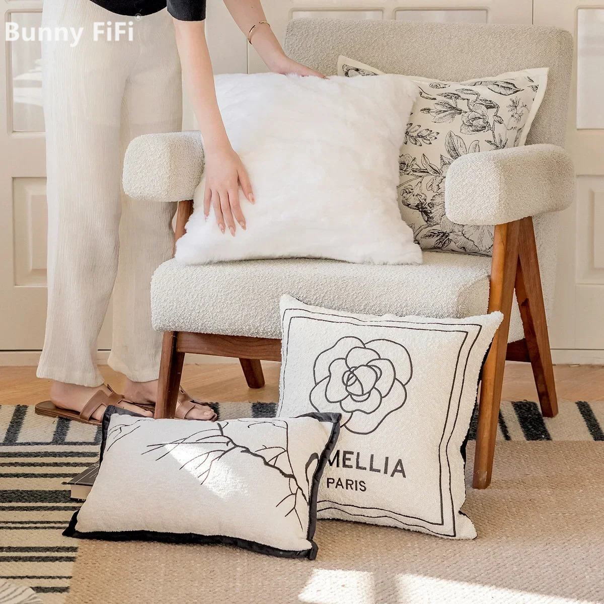 2024 preto branco luz capa de  - Pillow Cover 20X20 avaliação e preço